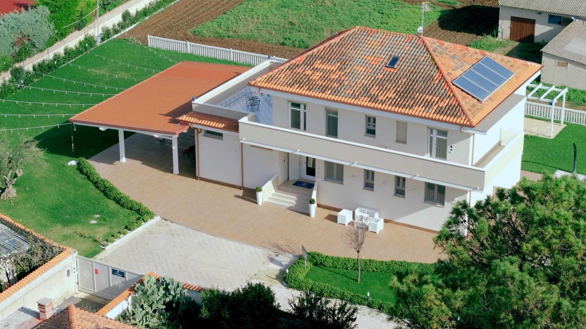 Villa Zefiro Suites & Events Battipaglia Eksteriør billede
